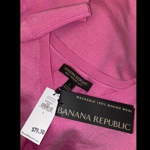 Banana Republic Women’s Pink V Neck Sweater